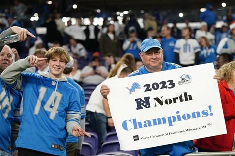 Lions secure first division title since 1993 with 30-24 win over Vikings